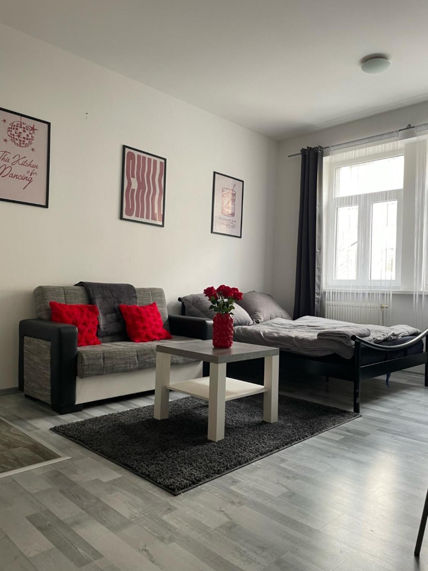 Tiffany Apartment In The City Center Pozsony Kültér fotó